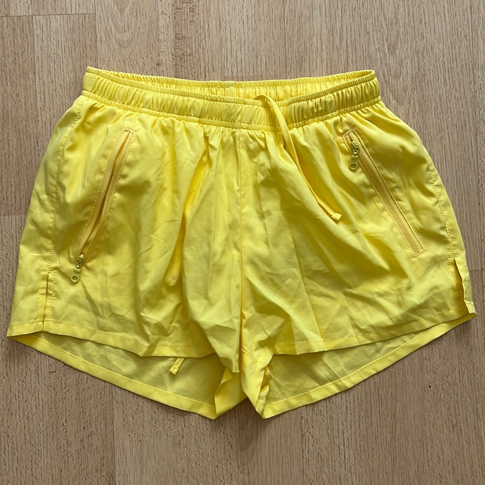 Girlfriend Collective Lemon Gazelle Shorts !